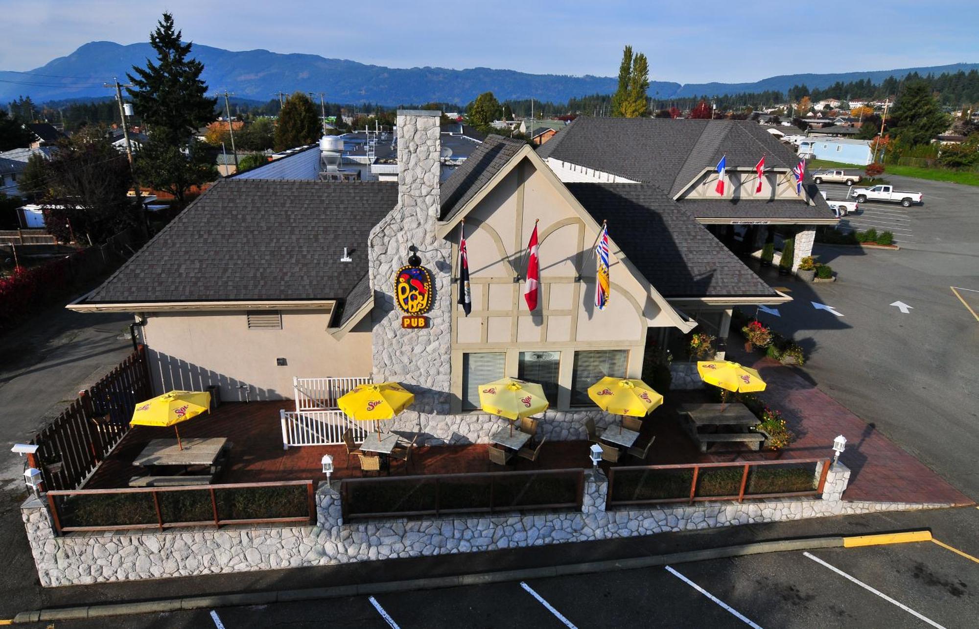 The Hospitality Inn Port Alberni Exterior photo
