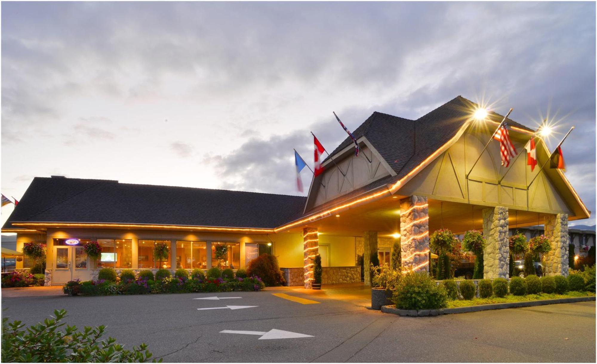 The Hospitality Inn Port Alberni Exterior photo