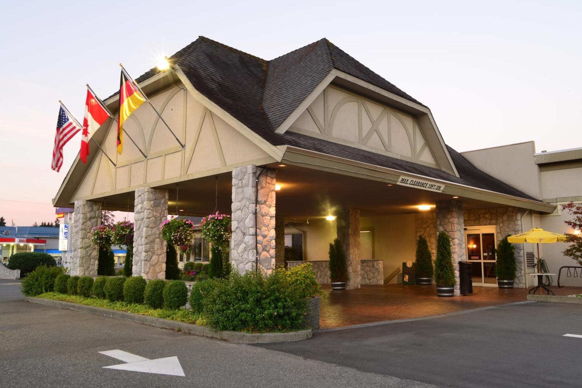 The Hospitality Inn Port Alberni Exterior photo