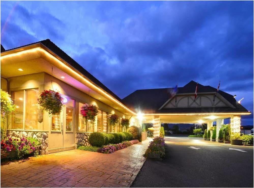 The Hospitality Inn Port Alberni Exterior photo